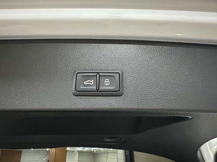 Фото 20 - Audi Q2L