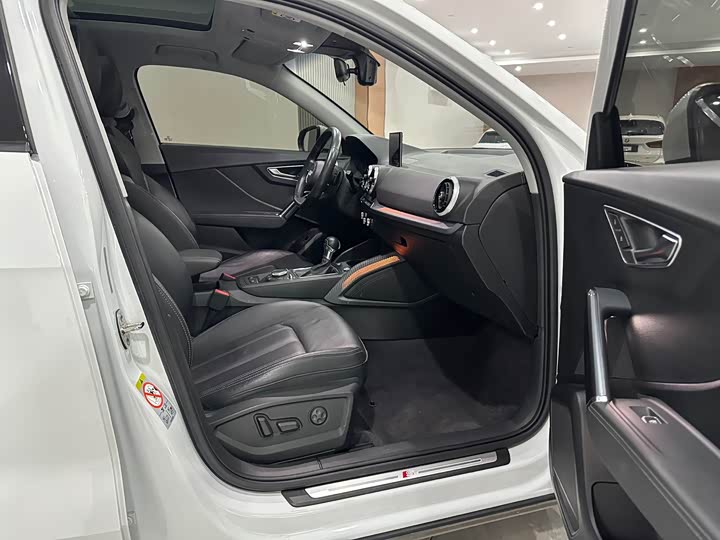 Фото 21 - Audi Q2L