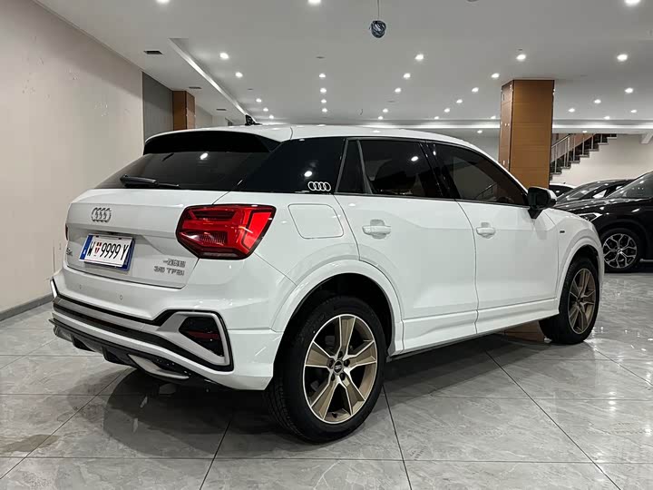 Фото 5 - Audi Q2L