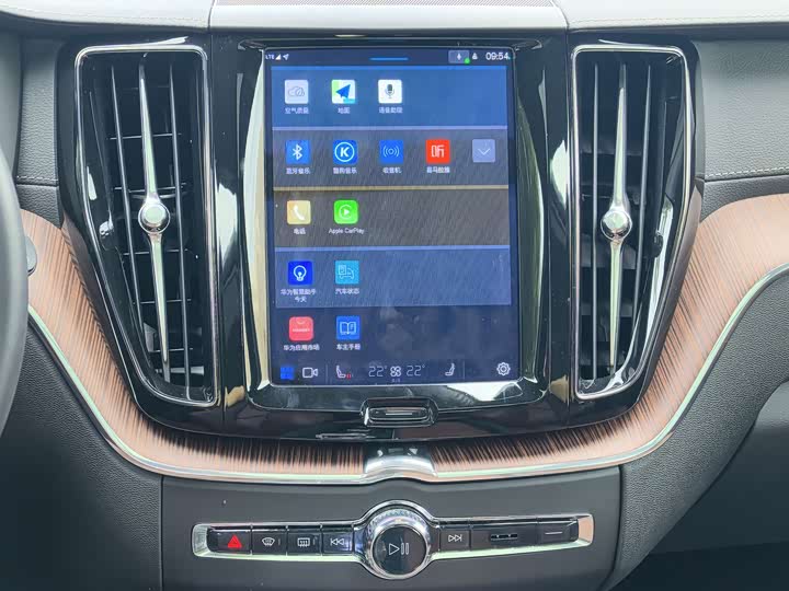 Фото 10 - Volvo XC60