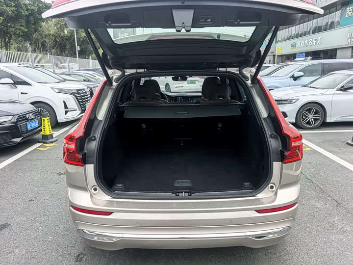 Фото 23 - Volvo XC60