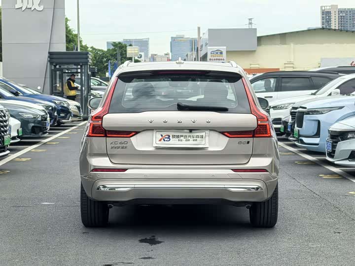 Фото 27 - Volvo XC60