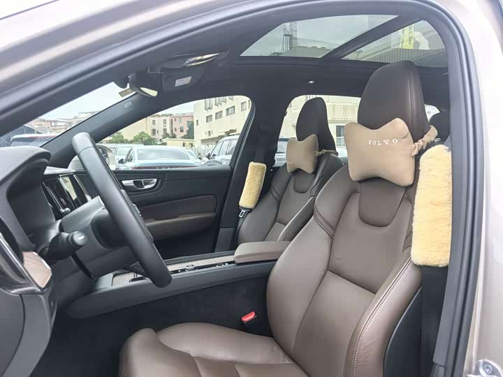 Фото 7 - Volvo XC60