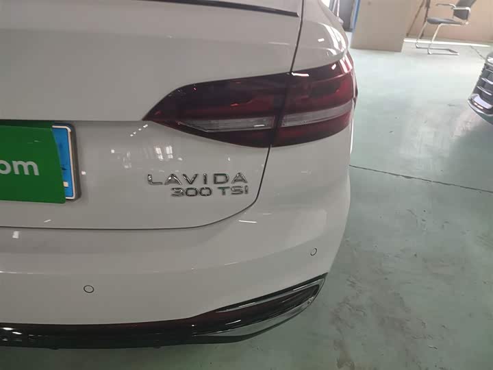 Фото 8 - Volkswagen Lavida