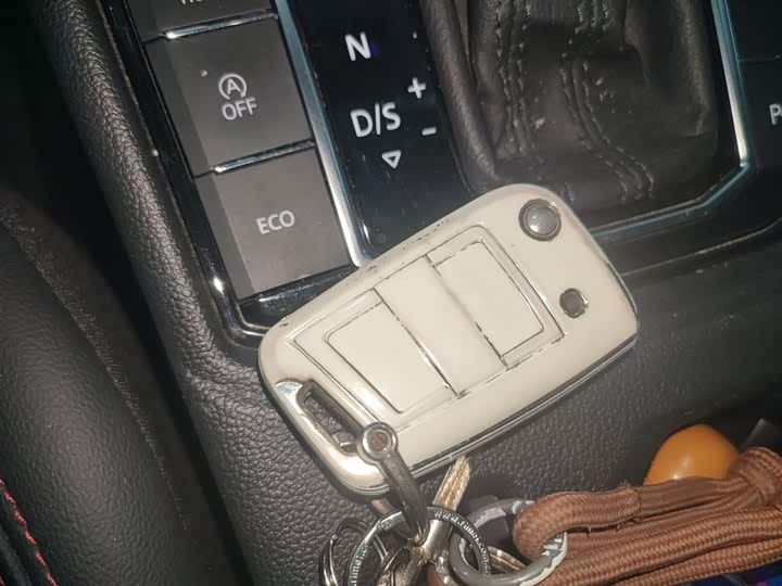 Фото 9 - Volkswagen Lavida