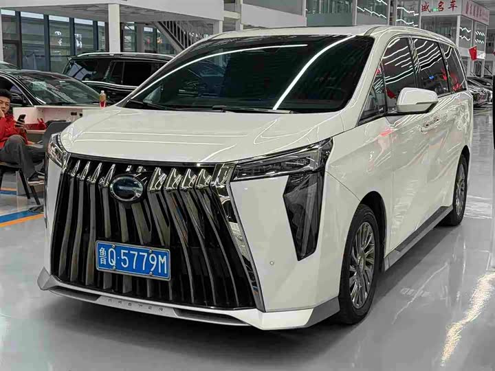 Фото 1 - GAC Trumpchi M8