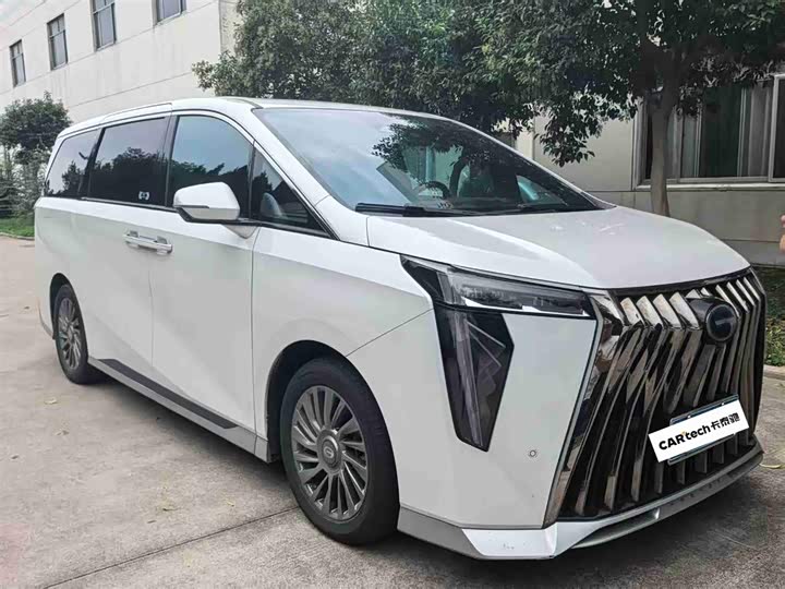 Фото 14 - GAC Trumpchi M8