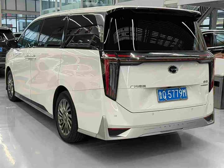 Фото 3 - GAC Trumpchi M8