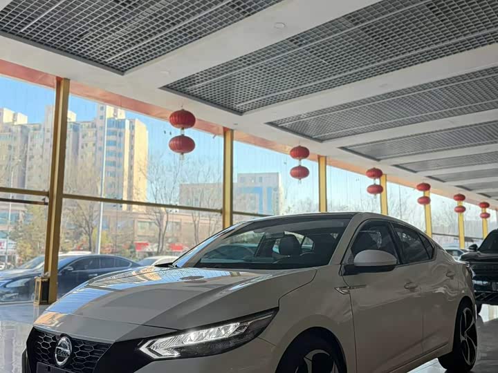 Фото 2 - Nissan Sylphy