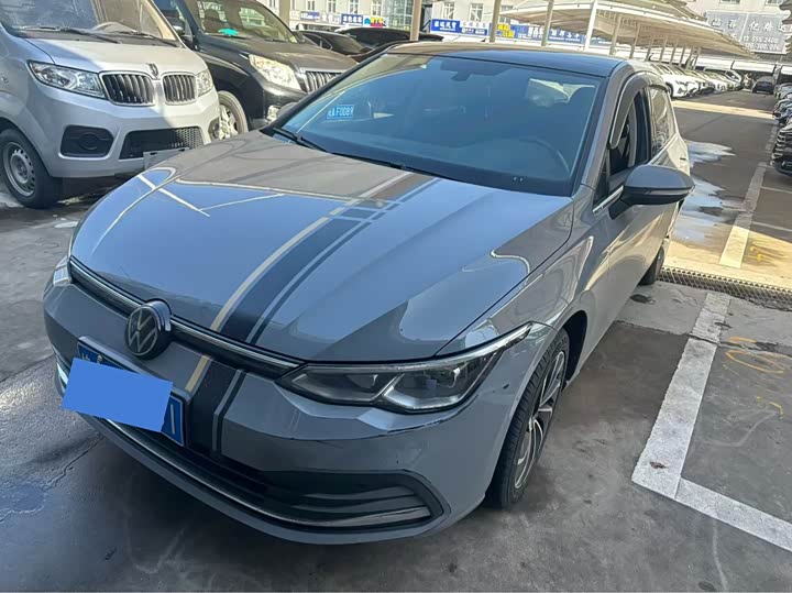 Фото 1 - Volkswagen Golf