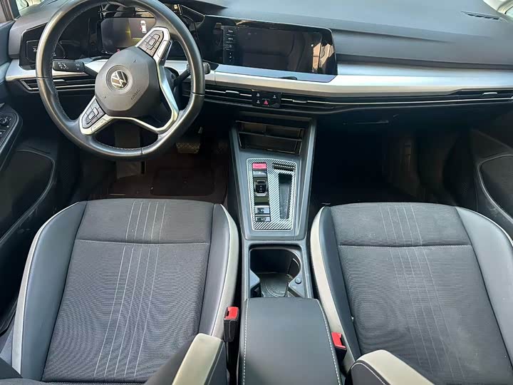 Фото 5 - Volkswagen Golf