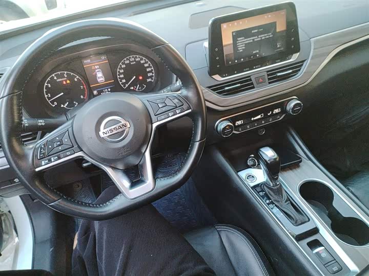 Фото 10 - Nissan Teana