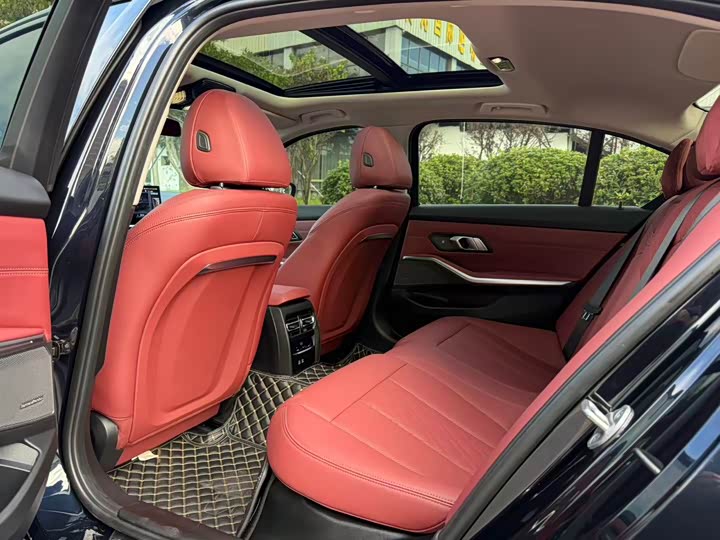 Фото 8 - BMW 3 Series