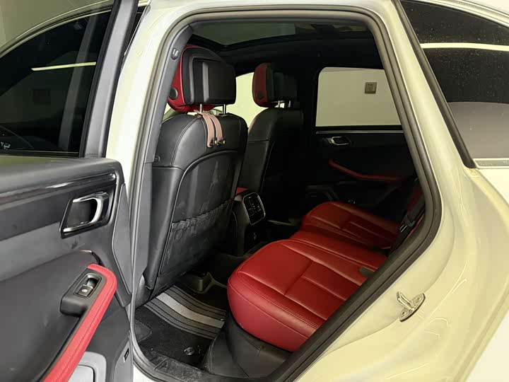 Фото 4 - Porsche Macan