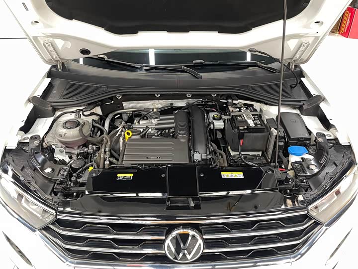 Фото 17 - Volkswagen T-Roc