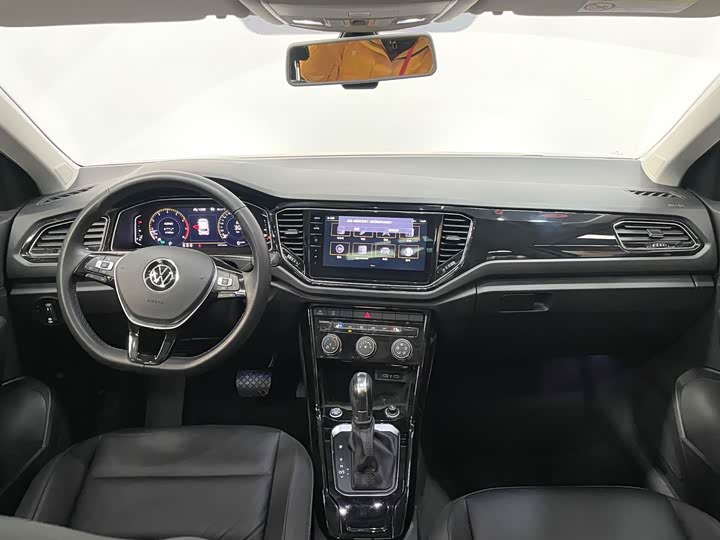 Фото 9 - Volkswagen T-Roc