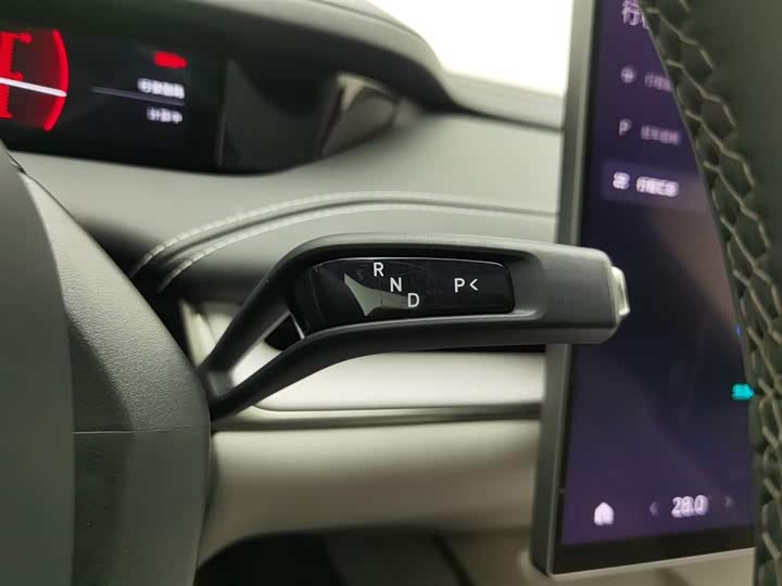 Фото 13 - Xiaomi SU7