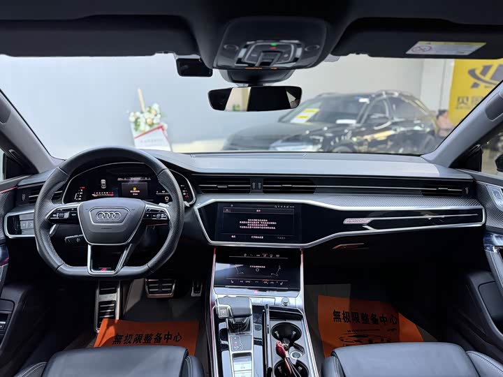 Фото 10 - Audi A7