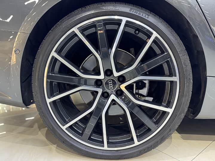 Фото 6 - Audi A7