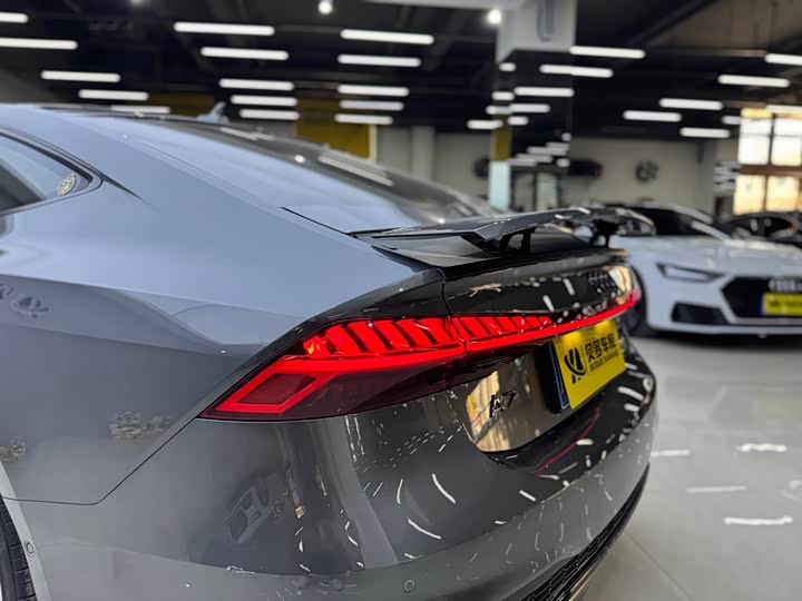 Фото 7 - Audi A7