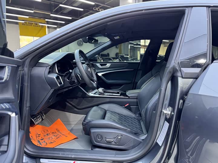 Фото 9 - Audi A7