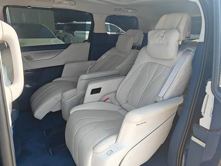 Фото 9 - Buick GL8 Hybrid