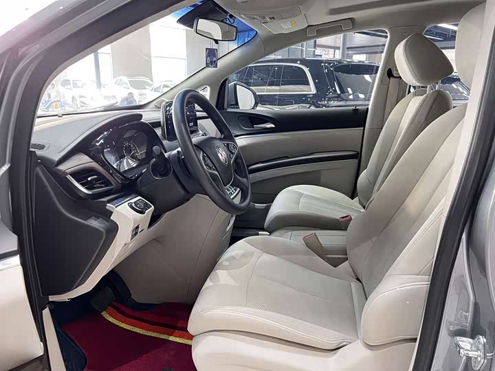 Фото 7 - Buick GL8 ES