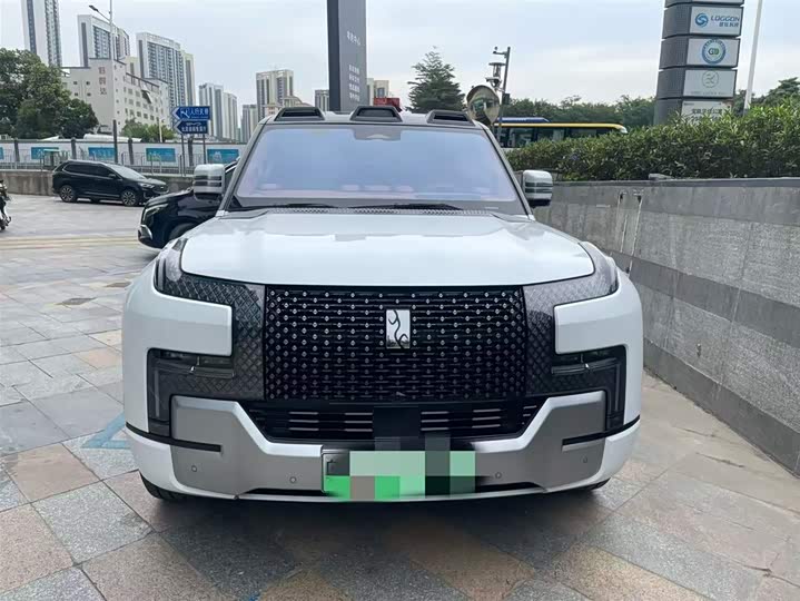 Фото 1 - BYD Yangwang U8