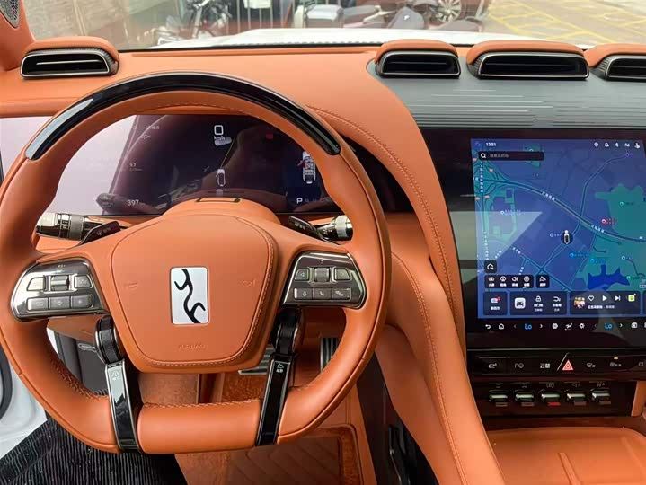 Фото 6 - BYD Yangwang U8