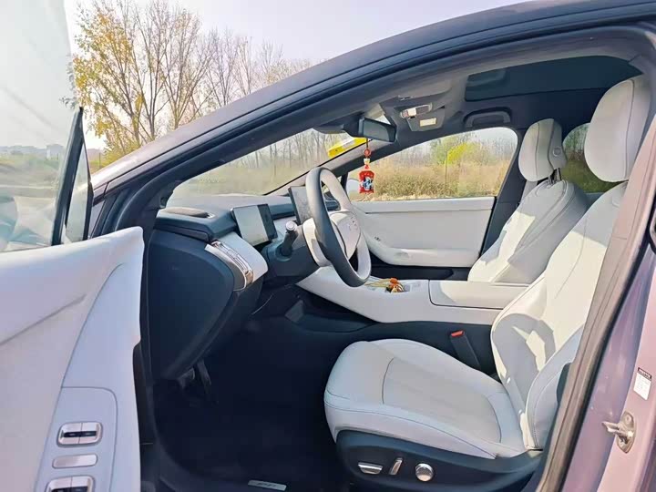 Фото 4 - XPeng F57