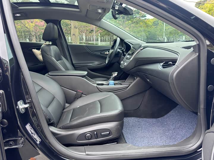 Фото 10 - Chevrolet Malibu XL