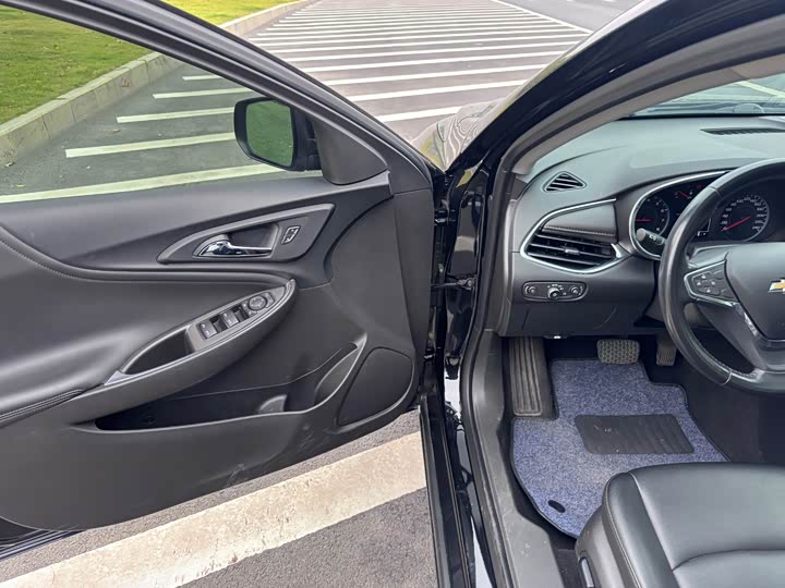 Фото 8 - Chevrolet Malibu XL