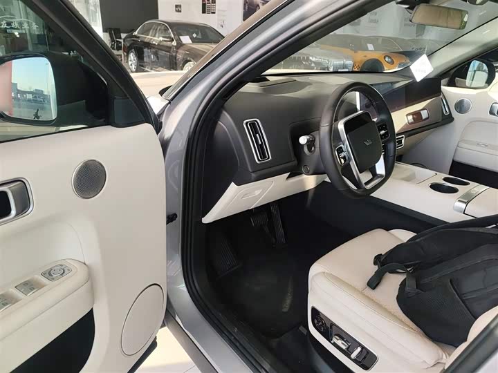 Фото 16 - LiXiang L7