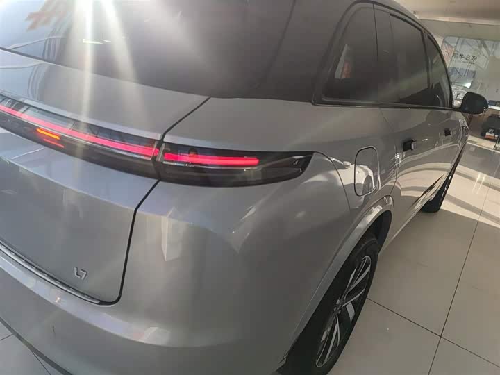 Фото 8 - LiXiang L7