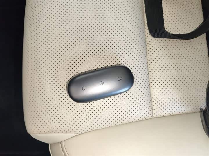 Фото 9 - LiXiang L7