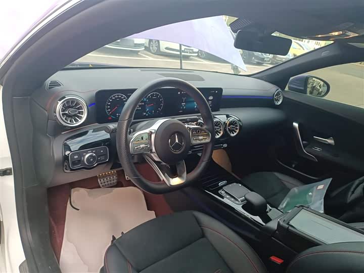 Фото 10 - Mercedes-Benz CLA-Class