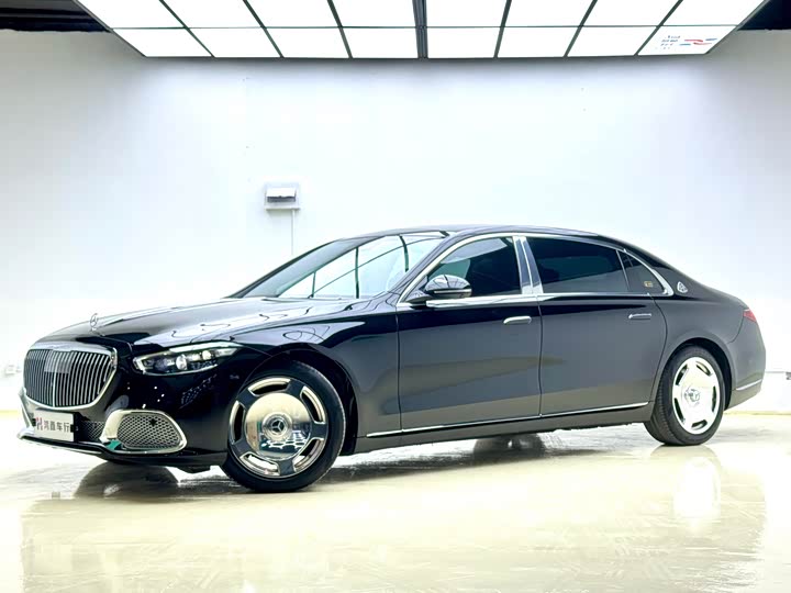 Фото 1 - Mercedes-Benz Maybach S-Class