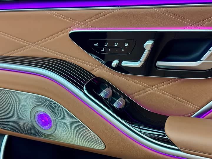 Фото 19 - Mercedes-Benz Maybach S-Class