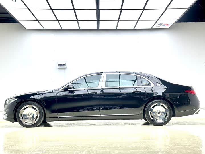 Фото 4 - Mercedes-Benz Maybach S-Class