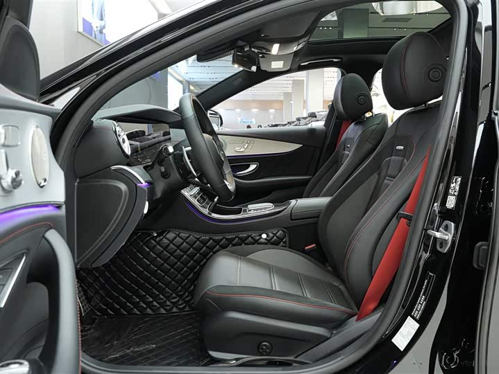 Фото 11 - Mercedes-Benz E-Class AMG