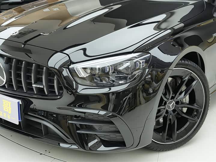 Фото 21 - Mercedes-Benz E-Class AMG