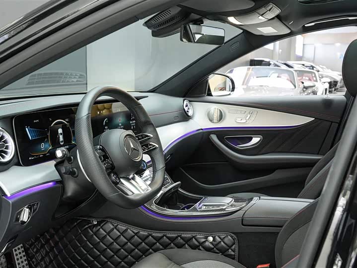 Фото 7 - Mercedes-Benz E-Class AMG