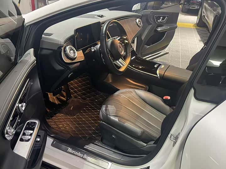 Фото 13 - Mercedes-Benz EQE