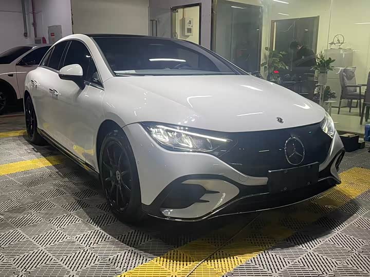 Фото 5 - Mercedes-Benz EQE