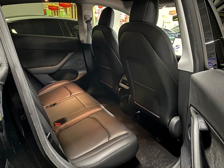 Фото 9 - Tesla Model Y