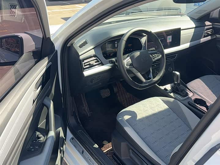 Фото 10 - Volkswagen Lavida