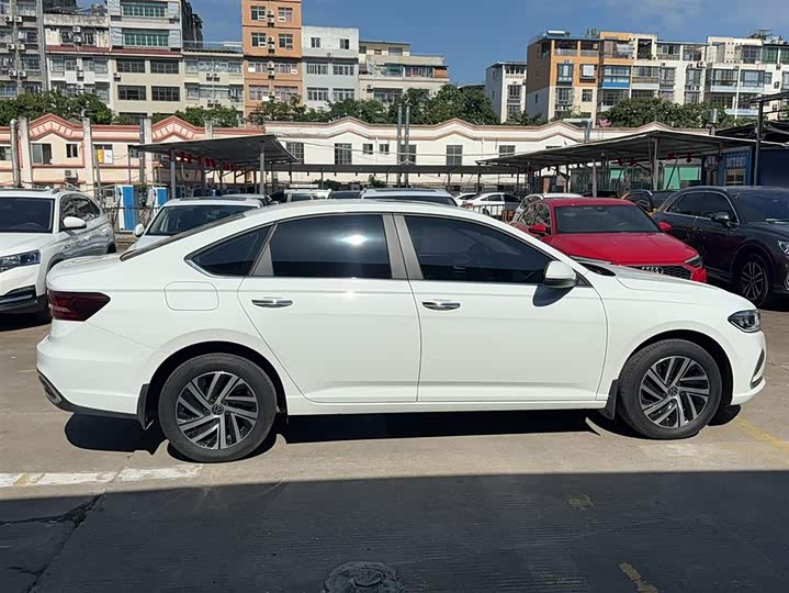 Фото 4 - Volkswagen Lavida