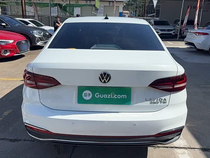 Фото 7 - Volkswagen Lavida