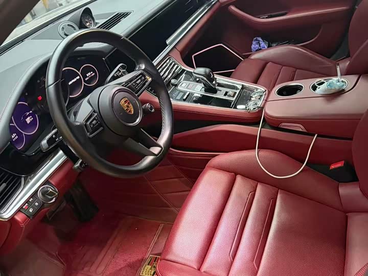 Фото 3 - Porsche Panamera