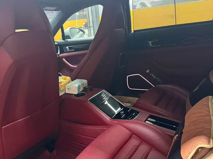 Фото 4 - Porsche Panamera